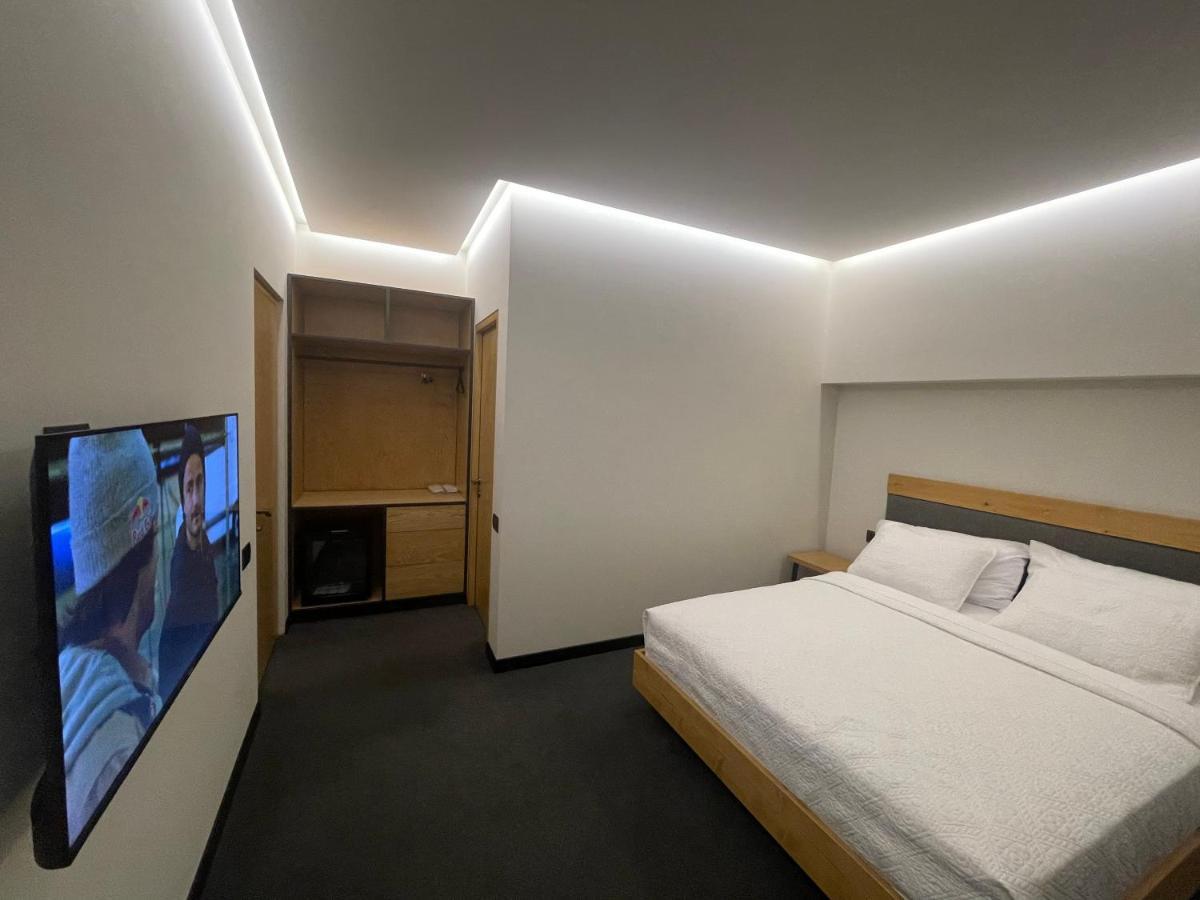 Mist Boutique Hotel Yerevan Exterior photo